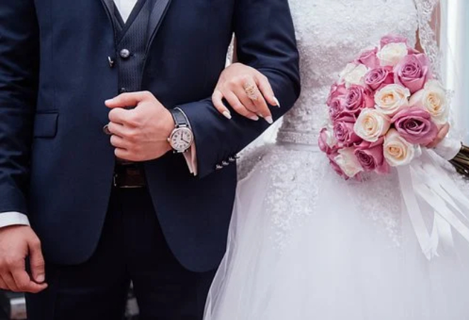 婚約中の彼の浮気を調べる方法|探偵調査